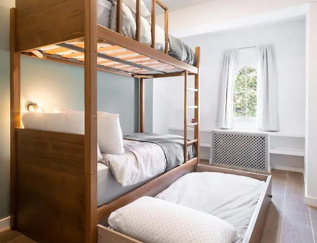 شاليه Beautifully Renovated 4 Bedroom + Kid's *