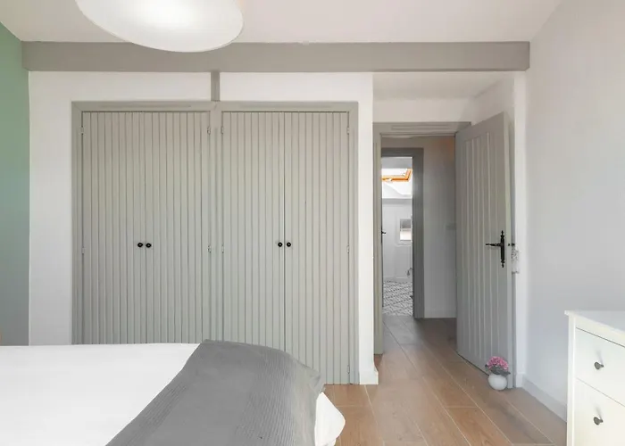 Beautifully Renovated 4 Bedroom + Kid's * Sierra Nevada