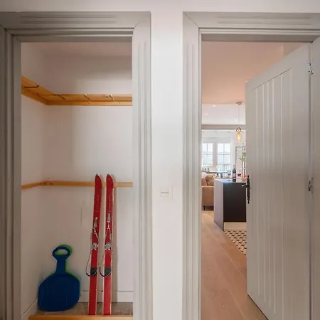 샬레 Beautifully Renovated 4 Bedroom + Kid's